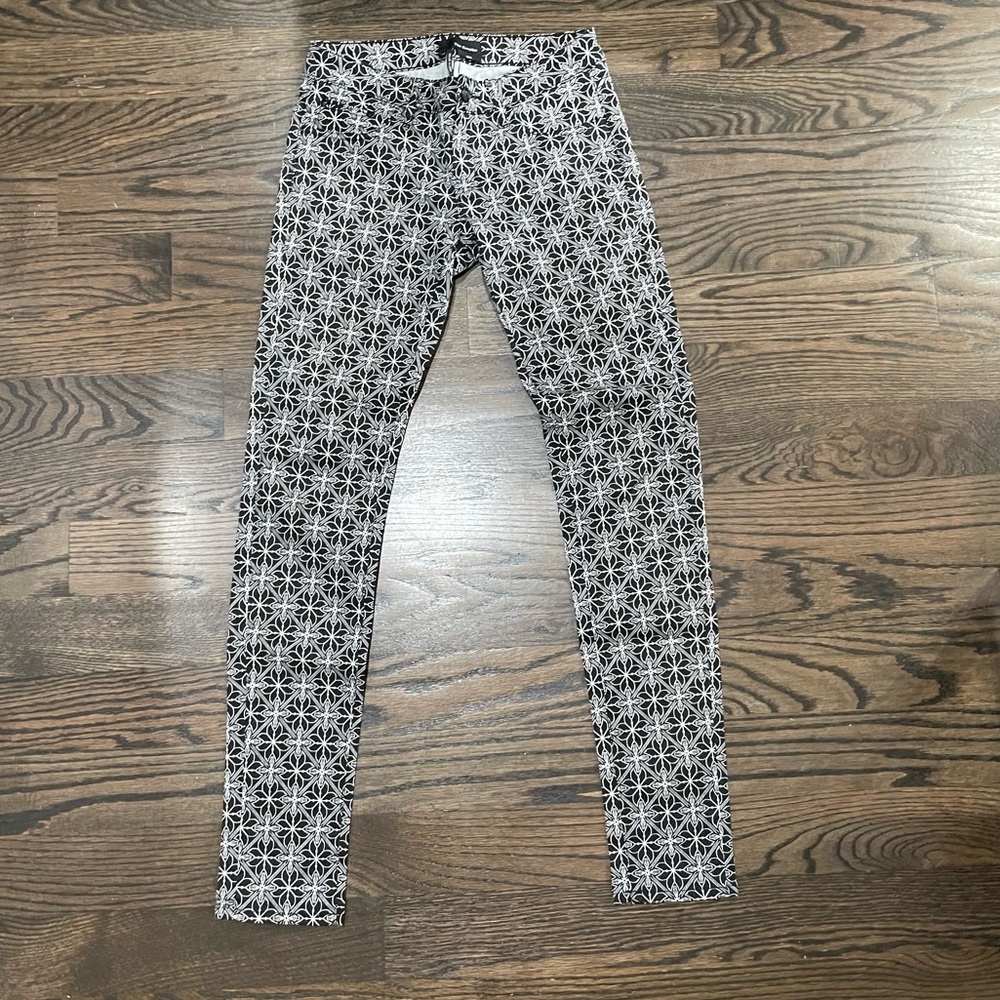 The Kooples pants black white pattern size 26 pockets in front/back like jeans